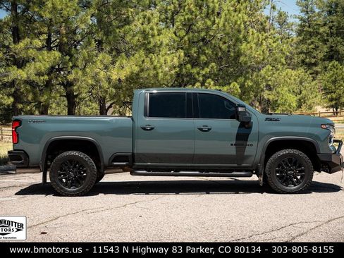 Used 2025 Chevrolet Silverado 3500 LTZ w/ LTZ Plus Package AWD/4WD image 3