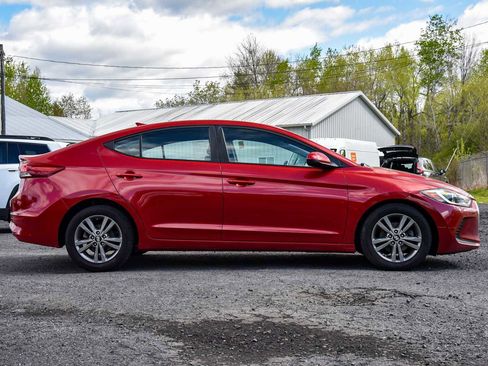 Used 2018 Hyundai Elantra SEL FWD image 2