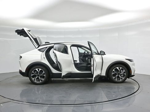 New 2026 Ford Mustang Mach-E Select image 4