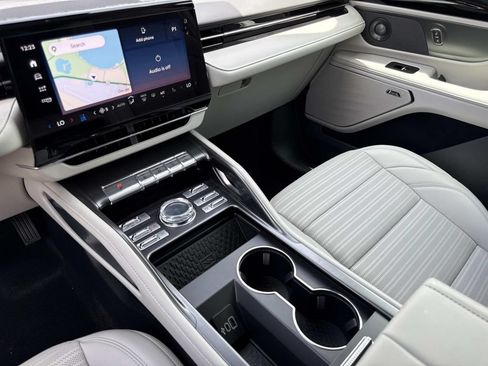 New 2026 Lincoln Nautilus Reserve AWD/4WD image 31