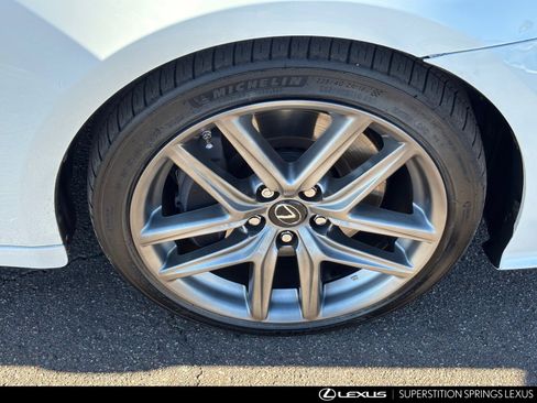 Used 2016 Lexus IS 350 image 10