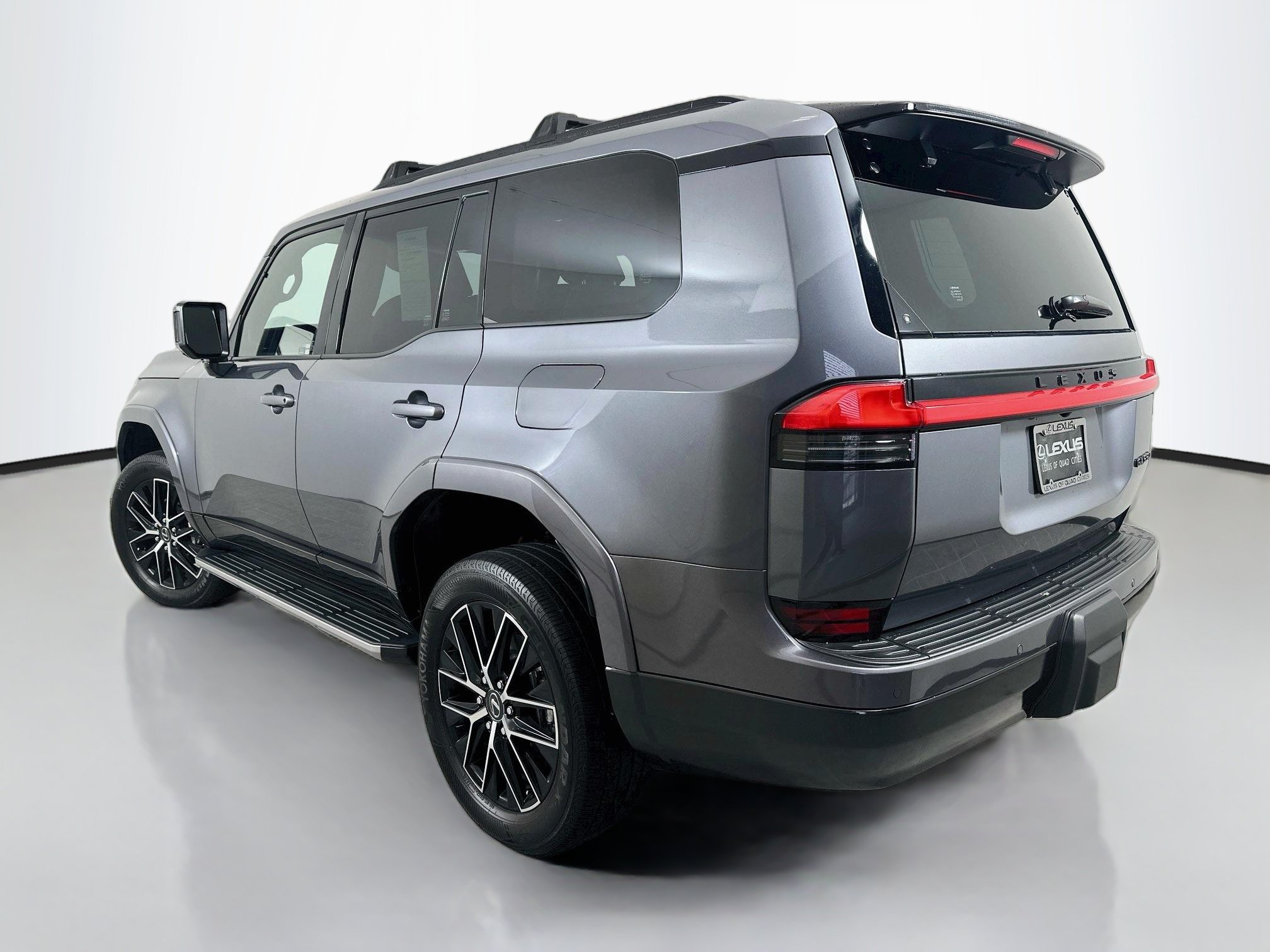 Used 2024 Lexus GX 550 w/ Accessory Package (2T) AWD/4WD image 5
