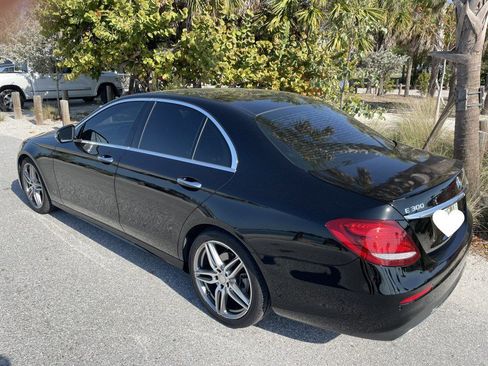 Used 2017 Mercedes-Benz E 300 image 35