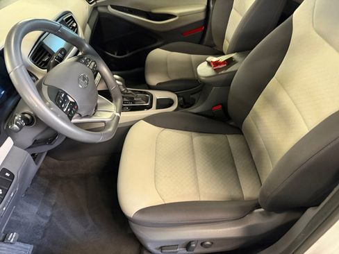 Used 2018 Hyundai Ioniq SEL image 34