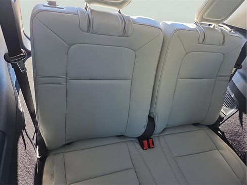 New 2026 Lincoln Aviator 2WD image 9