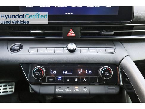 Certified 2025 Hyundai Elantra SEL image 27