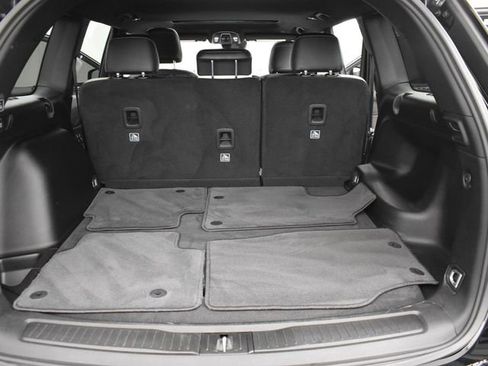 Used 2023 Jeep Grand Cherokee Altitude image 12