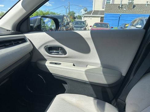 Used 2016 Honda HR-V EX image 13
