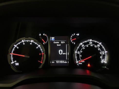 Used 2021 Toyota 4Runner Limited image 15