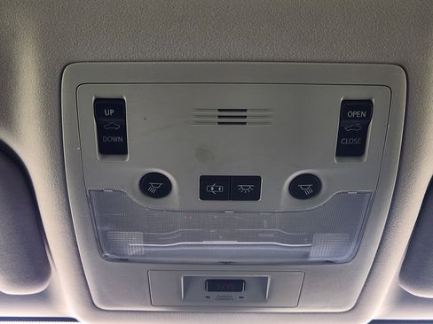 Used 2017 Lexus IS 200t image 32