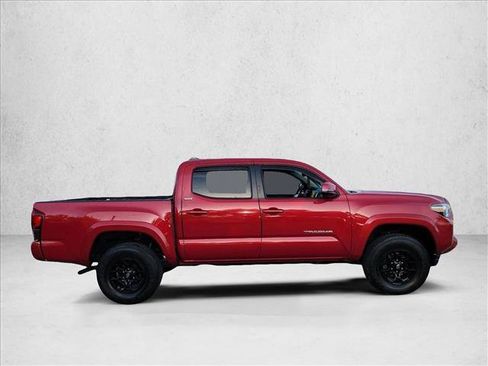 Used 2022 Toyota Tacoma SR5 w/ Technology Package RWD image 4