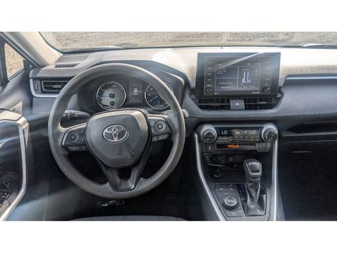 Used 2020 Toyota RAV4 XLE w/ Convenience Package image 28
