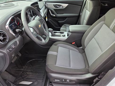 New 2025 Chevrolet Blazer LT image 6