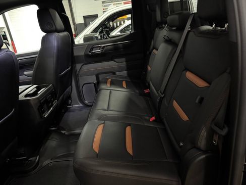 Used 2024 GMC Sierra 1500 AT4 w/ Technology Package image 11