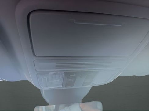 Used 2024 Honda Odyssey EX-L image 18