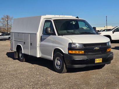 New 2025 Chevrolet Express 3500 w/ Power Convenience Package
