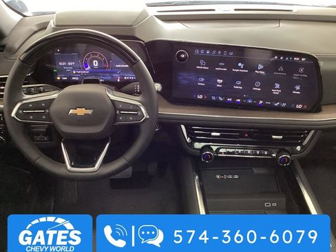 New 2025 Chevrolet Suburban High Country image 10