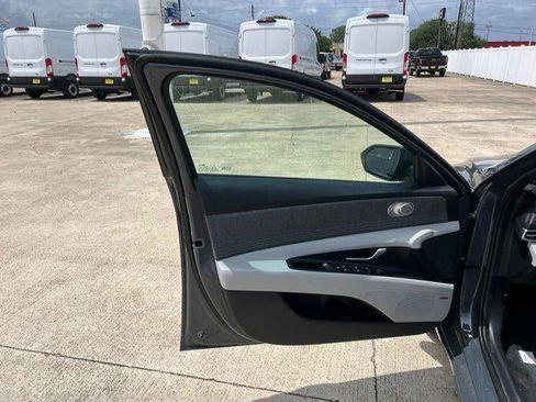 New 2026 Hyundai Elantra Limited FWD image 85