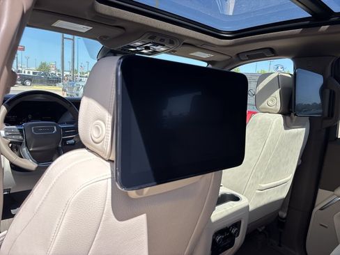 New 2026 GMC Yukon Denali w/ Denali Reserve Package AWD/4WD image 20