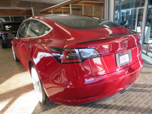 Used 2019 Tesla Model 3 Performance image 6