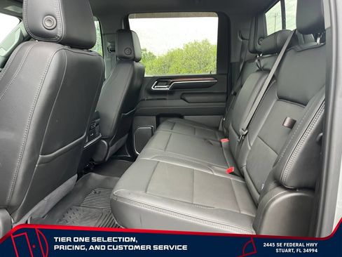 Used 2024 GMC Sierra 2500 Denali w/ Denali Reserve Package AWD/4WD image 11