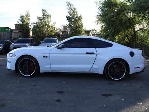 Used 2018 Ford Mustang GT Premium RWD image 4