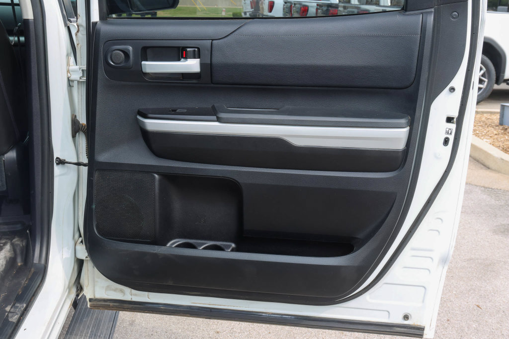 Used 2019 Toyota Tundra SR5 w/ SR5 Upgrade Package AWD/4WD image 20