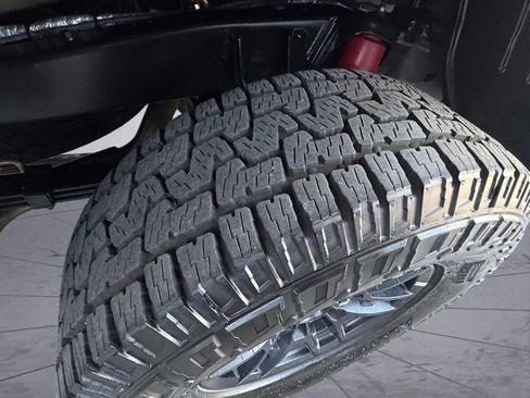 Used 2021 Toyota Tacoma TRD Pro AWD/4WD image 36