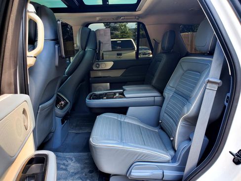Used 2018 Lincoln Navigator Black Label w/ Cargo Package image 29