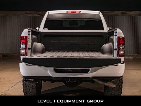 Used 2021 RAM 2500 Big Horn w/ Night Edition image 8