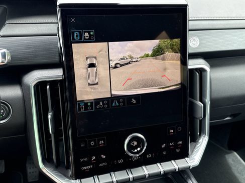 Used 2025 GMC Acadia Elevation FWD image 27