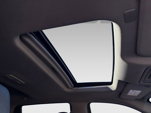 Used 2021 Chevrolet Silverado 1500 LTZ w/ LTZ Premium Package image 5