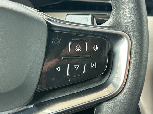 Certified 2025 Volvo EX90 Ultra AWD/4WD image 29