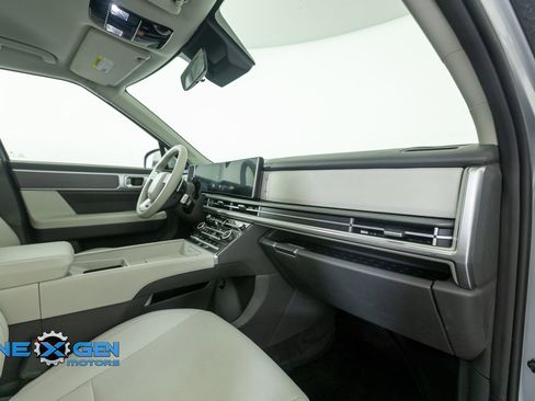 Used 2024 Hyundai Santa Fe SE AWD/4WD image 40