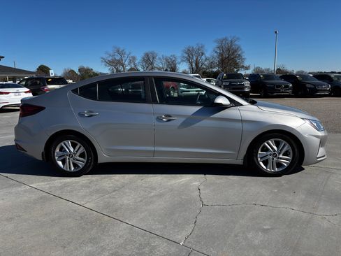 Used 2020 Hyundai Elantra SEL image 3