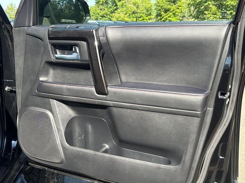 Used 2024 Toyota 4Runner TRD Off-Road Premium w/ 4Runner Black Package (TMS) AWD/4WD image 38