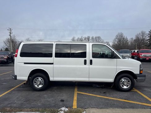 Used 2016 Chevrolet Express 3500 LT w/ LT Preferred Equipment Group image 5