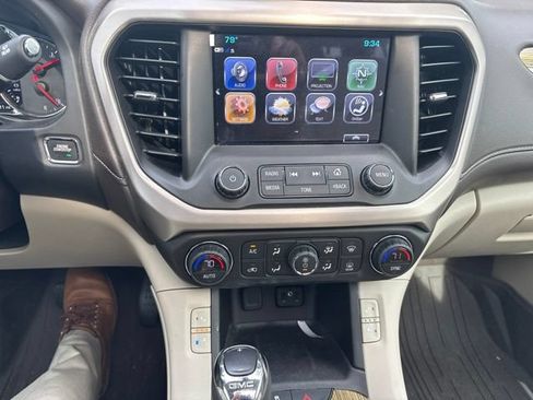Used 2019 GMC Acadia Denali w/ Technology Package FWD image 12