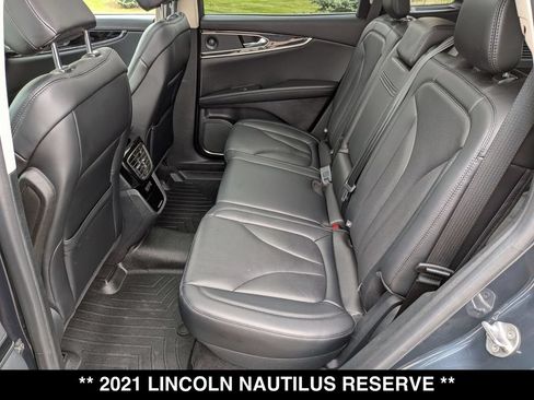 Used 2021 Lincoln Nautilus Reserve AWD/4WD image 3