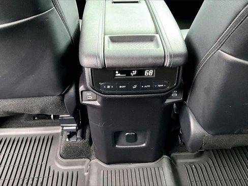 Used 2024 Toyota Grand Highlander Limited image 14