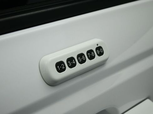 Used 2023 Ford Bronco Outer Banks image 16