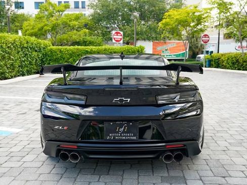 Used 2018 Chevrolet Camaro ZL1 RWD image 22