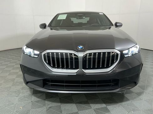 Certified 2025 BMW 530i w/ Premium Package RWD image 3
