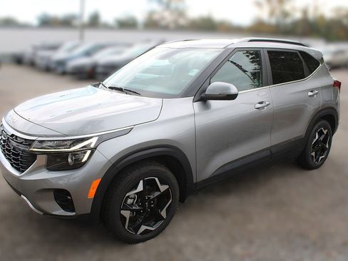 Certified 2024 Kia Seltos EX image 15