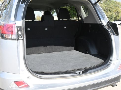 Used 2017 Toyota RAV4 LE image 22