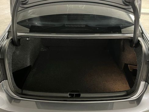 Used 2015 Volkswagen Passat TDI SEL Premium image 33