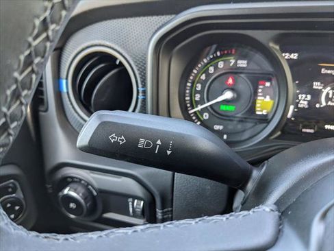 Certified 2025 Jeep Wrangler Unlimited Rubicon 4xe w/ Convenience Group image 54