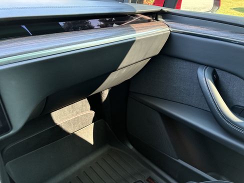 Used 2022 Tesla Model X AWD/4WD image 34