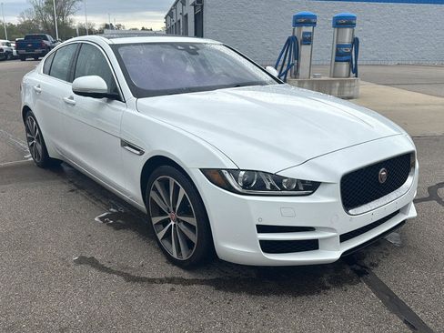 Used 2019 Jaguar XE Premium AWD/4WD image 8