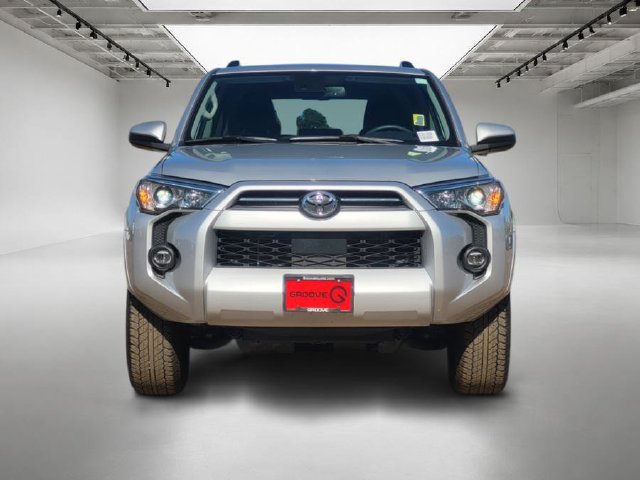 Used 2023 Toyota 4Runner SR5 AWD/4WD image 8